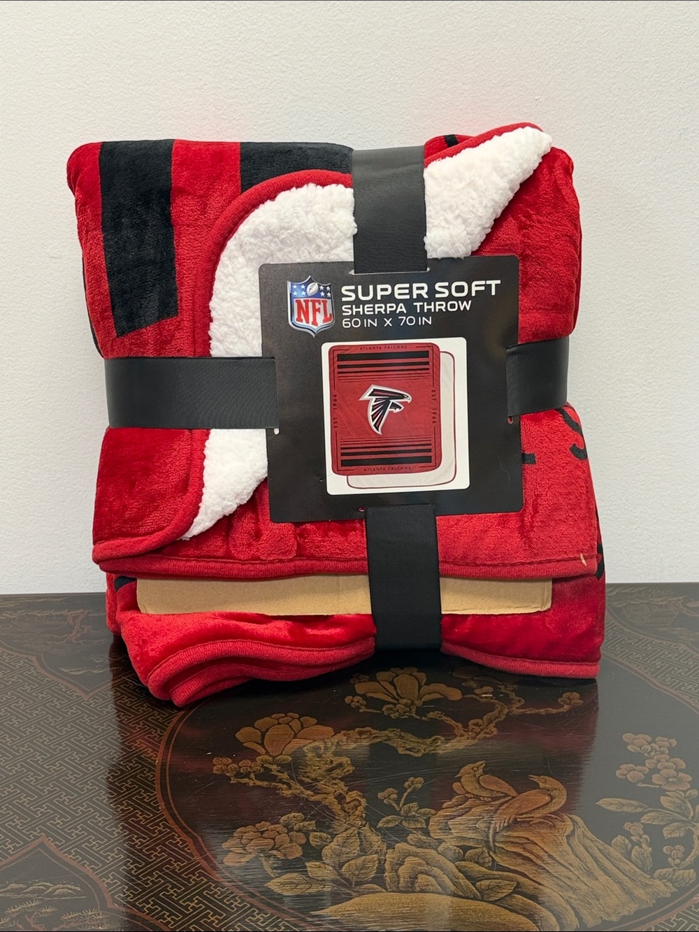 Atlanta Falcons Red Sherpa Throw Blanket - Super Soft Team Throw
